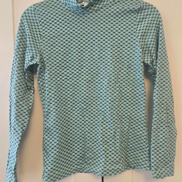 Birds of North America Nunchie strawberry print top - Picture 3 of 5